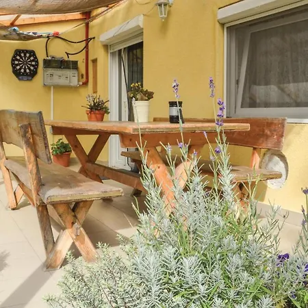 Casa vacanze Two-bedroom Holiday In Balatonvilágos